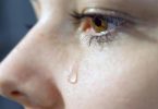 Nur der Mensch weint aus emotionalen Gründen. Forscher haben dafür nun fünf Kategorien vorgestellt. Foto: Jens Schierenbeck/dpa-tmn