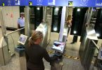 Die automatisierte Passkontrolle am Frankfurter Flughafen. Unter anderem Estland, Lettland, Litauen und Tschechien haben die Vergabe von Schengen-Visa an Russen bereits eingeschränkt. Foto: Marius Becker/dpa
