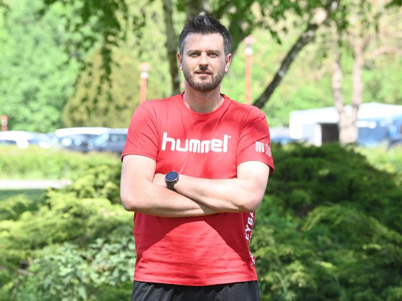 Ist seit April 2022 Bundestrainer der deutschen Volleyball-Nationalmannschaft: Der Pole Michał Winiarski. Foto: Matthias Koch/dpa