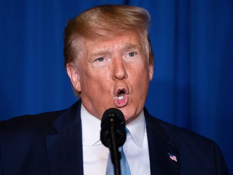 Ex-US-Präsident Donald Trump bei einer Rede in seinem Anwesen Mar-a-Lago, das vom&nbsp;FBI dursucht wurde. Foto: Evan Vucci/AP/dpa