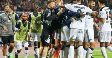 Der HSV gewann in Nürnberg. Foto: Daniel Karmann/dpa