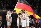 Nach dem Sieg über Slowenien gehen die deutschen Basketballer mit Rückenwind in die EM. Foto: Angelika Warmuth/dpa