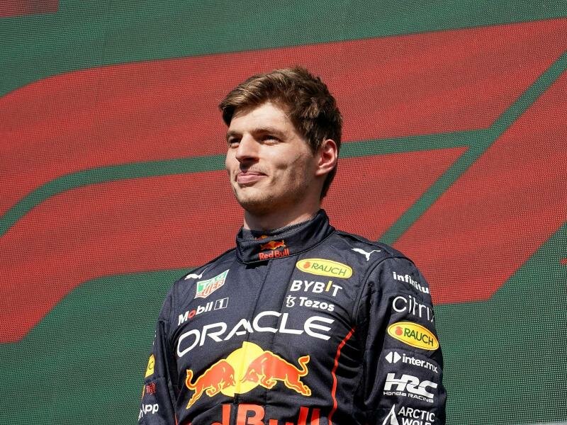 Formel-1-Profi Max Verstappen steuert auf eine lange Titelserie zu. Foto: Hasan Bratic/dpa
