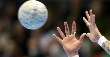 HBL-Geschäftsführer Frank Bohmann sieht im Gaststart des ukrainischen Serienmeisters HC Motor Saporischschja in der 2. Bundesliga eine große Chance. Foto: Ronny Hartmann/dpa-Zentralbild/dpa