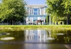 Im Bundeskanzleramt in Berlin treffen sich die Koalitionsspitzen zu den Beratungen über Entlastungen. Foto: Christoph Soeder/dpa
