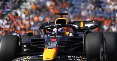Max Verstappen vom Team Oracle Red Bull hat sich für sein Heimrennen die Pole-Position gesichert. Foto: Peter Dejong/AP/dpa