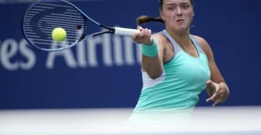 Zieht «viel Selbstvertrauen» aus der Niederlage gegen Iga Swiatek: Jule Niemeier in Aktion. Foto: Eduardo Munoz Alvarez/AP/dpa