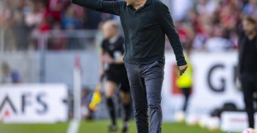 Freiburgs Trainer Christian Streich interessiert trotz gutem Saisonstart die Tabelle nicht. Foto: Tom Weller/dpa