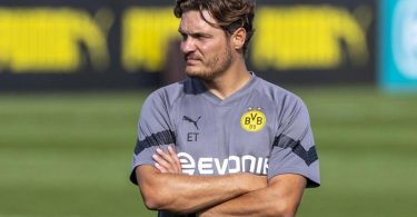 BVB-Trainer Edin Terzic ist mit Unterbrechung seit sieben Jahren bei Borussia Dortmund. Foto: Marco Steinbrenner/dpa