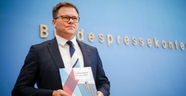 Der Ostbeauftragte der Bundesregierung, Carsten Schneider. Foto: Kay Nietfeld/dpa